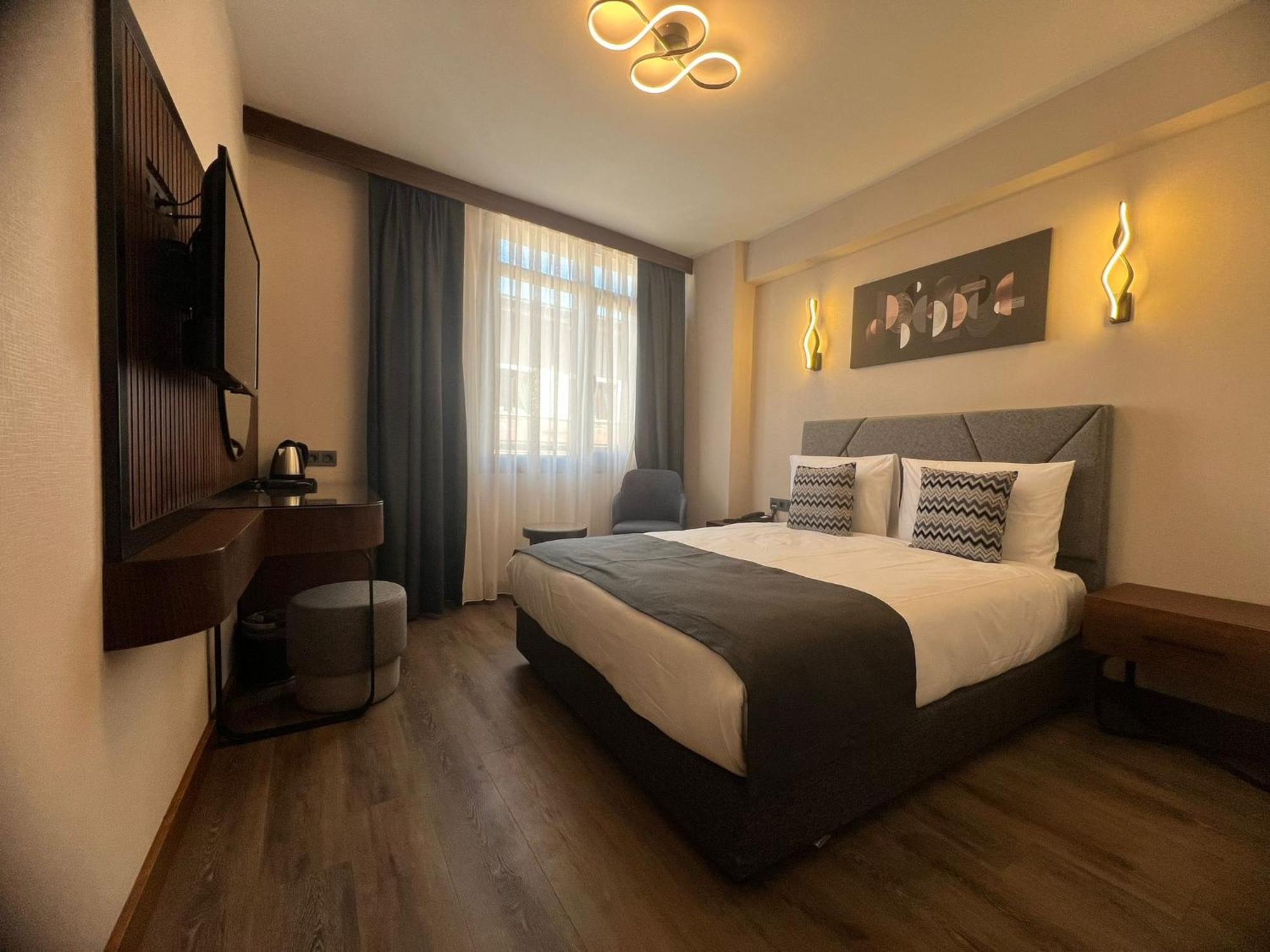 Hotel Bristol Istanbul Exteriör bild