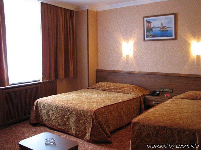 Hotel Bristol Istanbul Rum bild